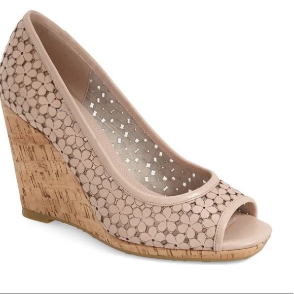 NWOT ‘Cassie’ Wedge Peep Toe Pump - Picture 1 of 14